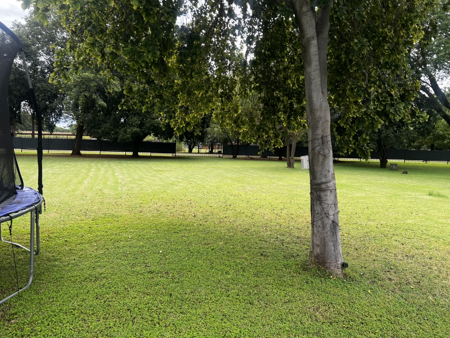 4 Bedroom Property for Sale in Kameeldrift East Gauteng