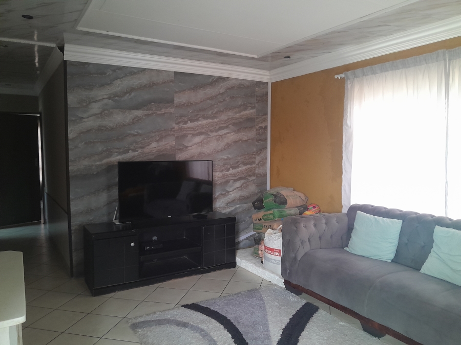 3 Bedroom Property for Sale in Glenway Estate Gauteng