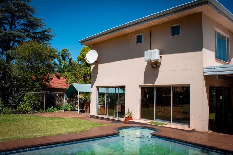 5 Bedroom Property for Sale in Wierda Park Gauteng