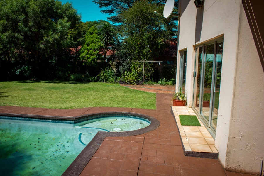 5 Bedroom Property for Sale in Wierda Park Gauteng