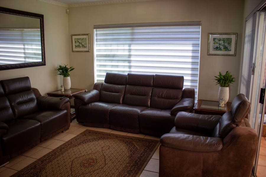 5 Bedroom Property for Sale in Wierda Park Gauteng