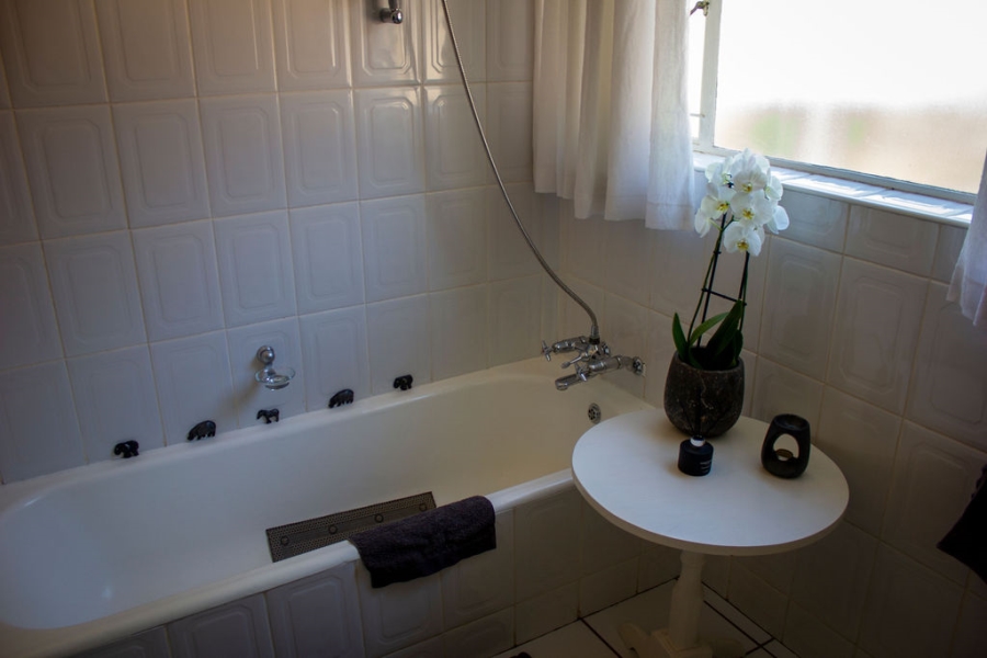 5 Bedroom Property for Sale in Wierda Park Gauteng