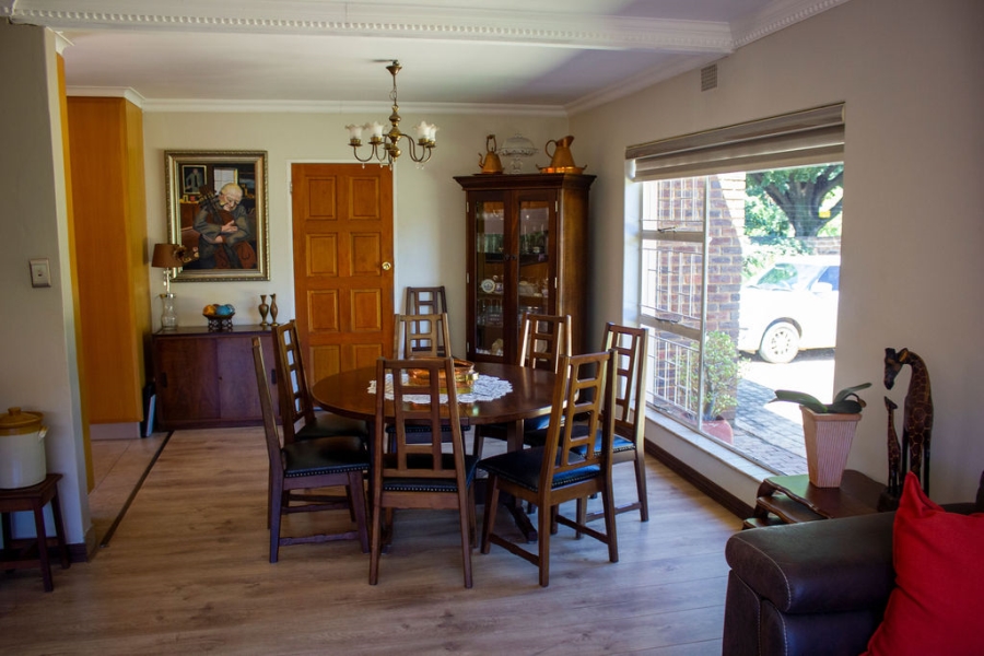 5 Bedroom Property for Sale in Wierda Park Gauteng