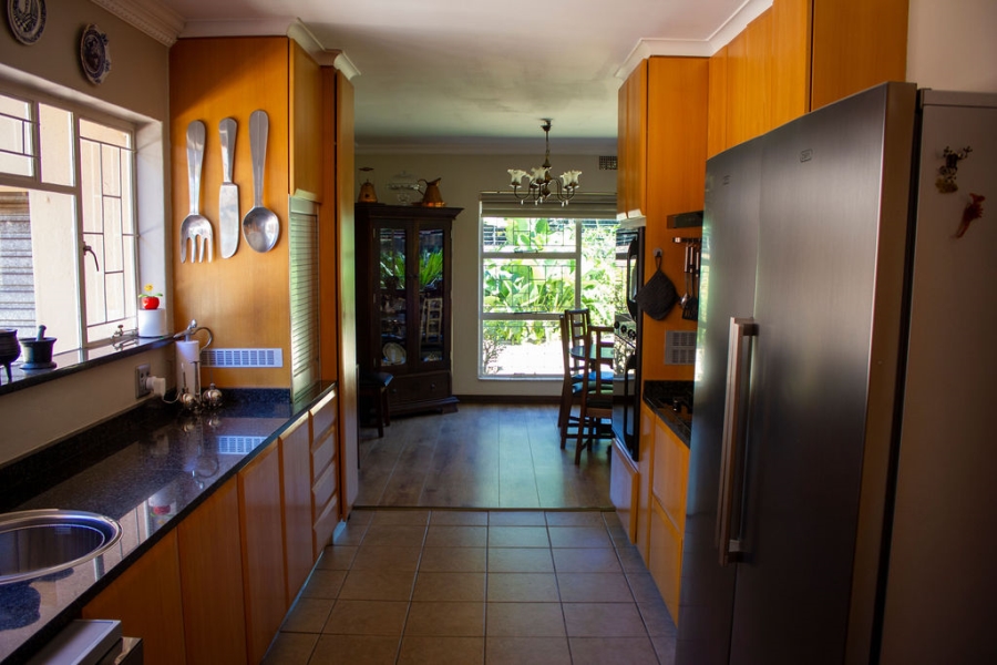 5 Bedroom Property for Sale in Wierda Park Gauteng