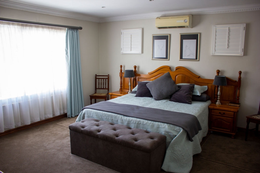 5 Bedroom Property for Sale in Wierda Park Gauteng