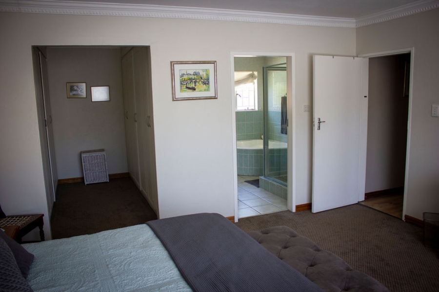 5 Bedroom Property for Sale in Wierda Park Gauteng