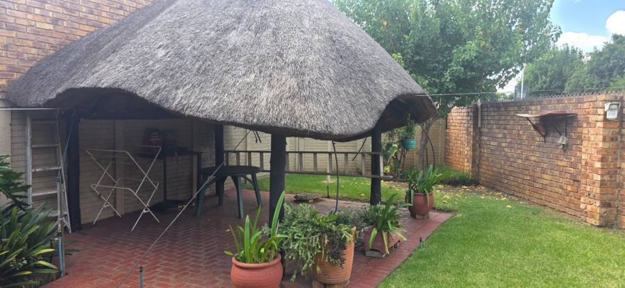 2 Bedroom Property for Sale in Vanderbijlpark SE Gauteng