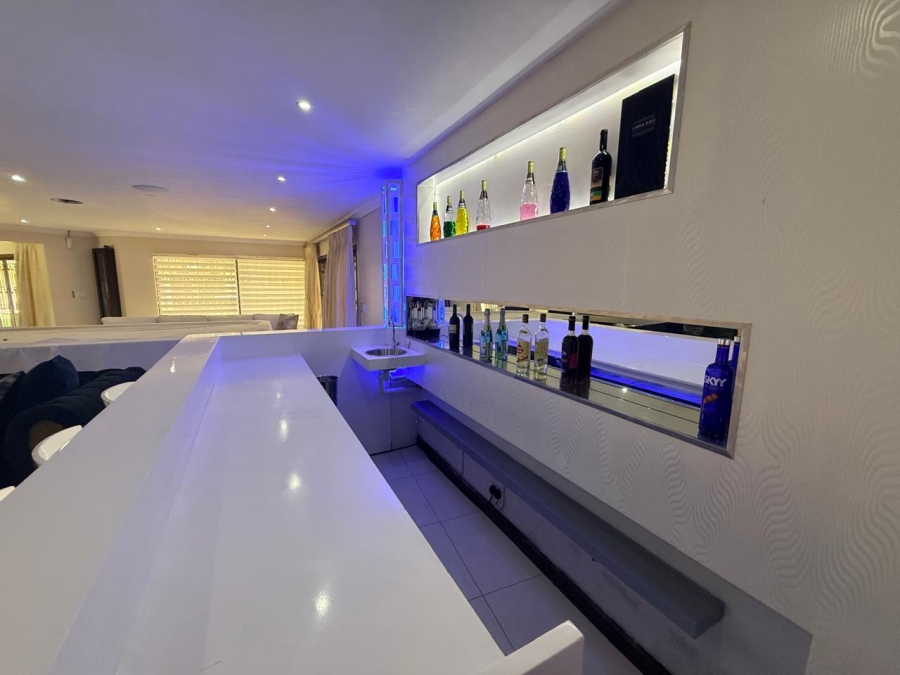 4 Bedroom Property for Sale in Three Rivers Proper Gauteng