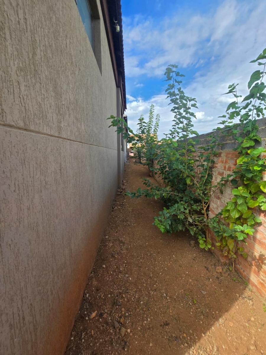 4 Bedroom Property for Sale in Three Rivers East Gauteng