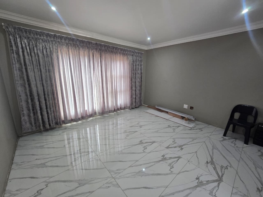 4 Bedroom Property for Sale in Three Rivers East Gauteng