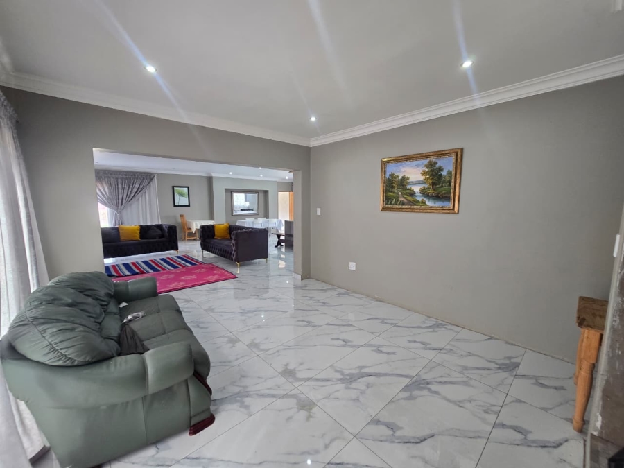 4 Bedroom Property for Sale in Three Rivers East Gauteng