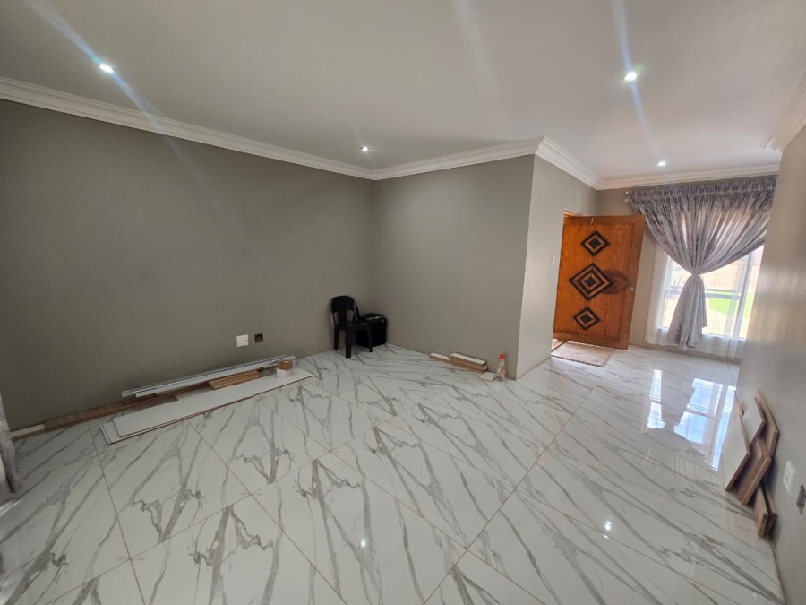 4 Bedroom Property for Sale in Three Rivers East Gauteng