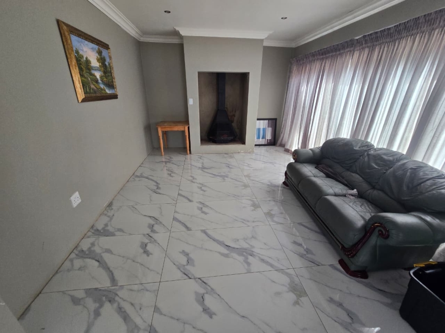 4 Bedroom Property for Sale in Three Rivers East Gauteng