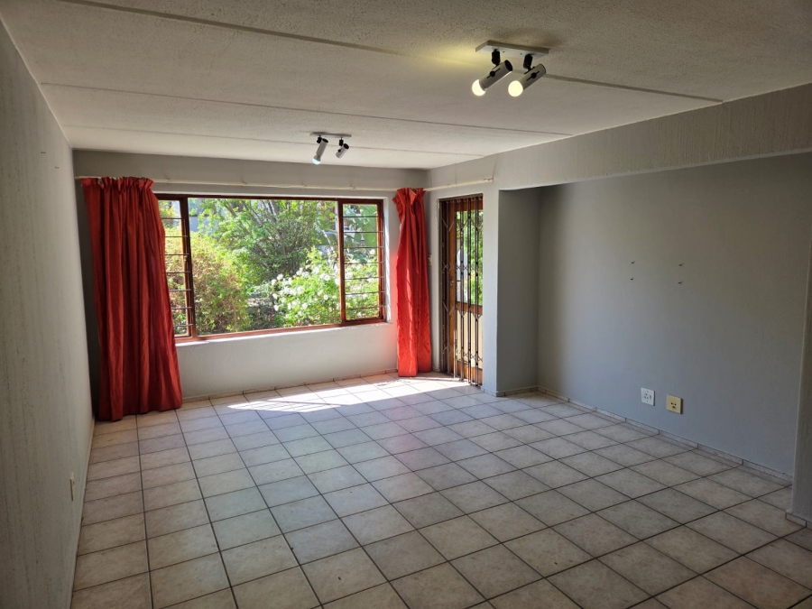2 Bedroom Property for Sale in Sunninghill Gauteng