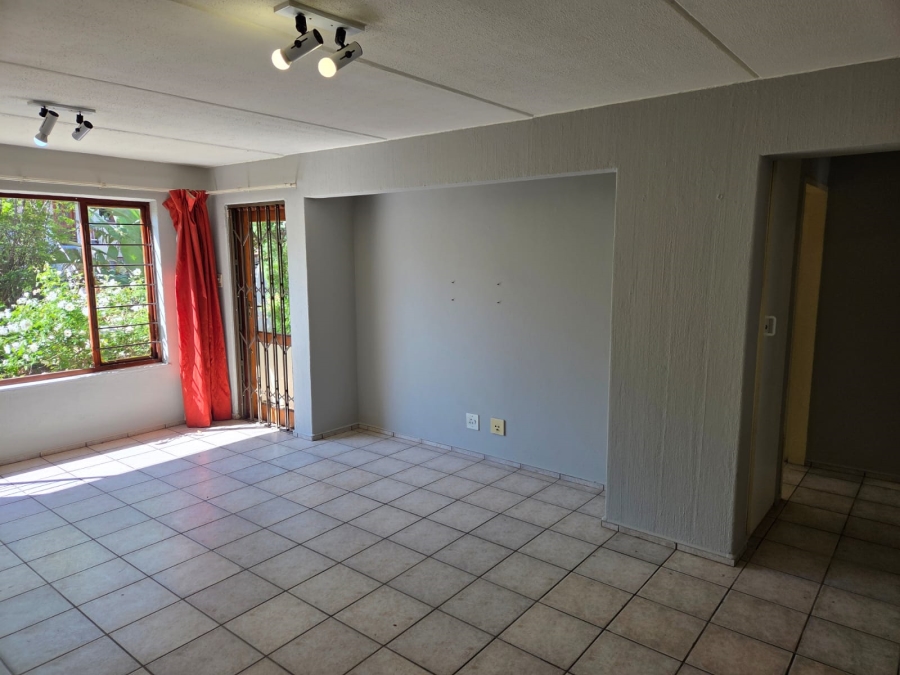 2 Bedroom Property for Sale in Sunninghill Gauteng