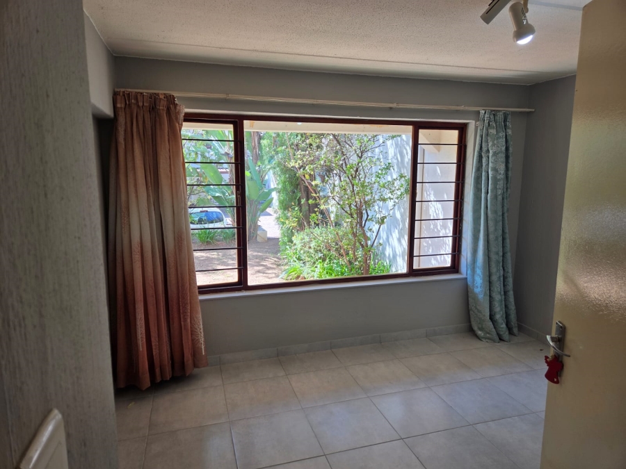 2 Bedroom Property for Sale in Sunninghill Gauteng
