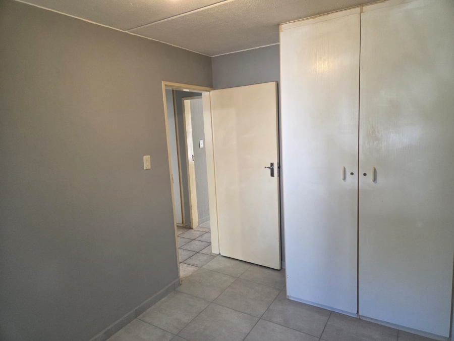 2 Bedroom Property for Sale in Sunninghill Gauteng