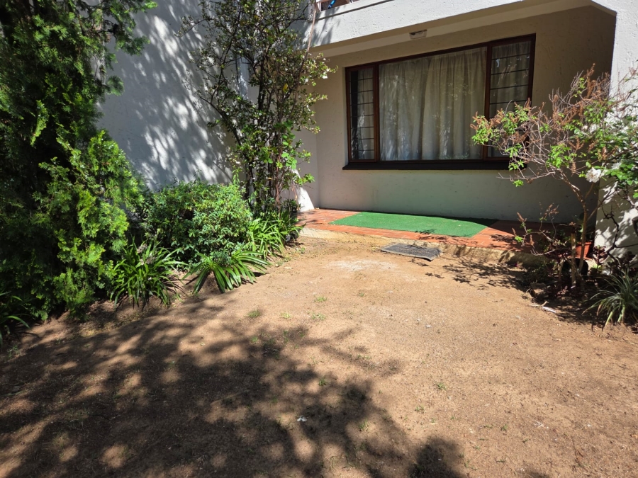 2 Bedroom Property for Sale in Sunninghill Gauteng