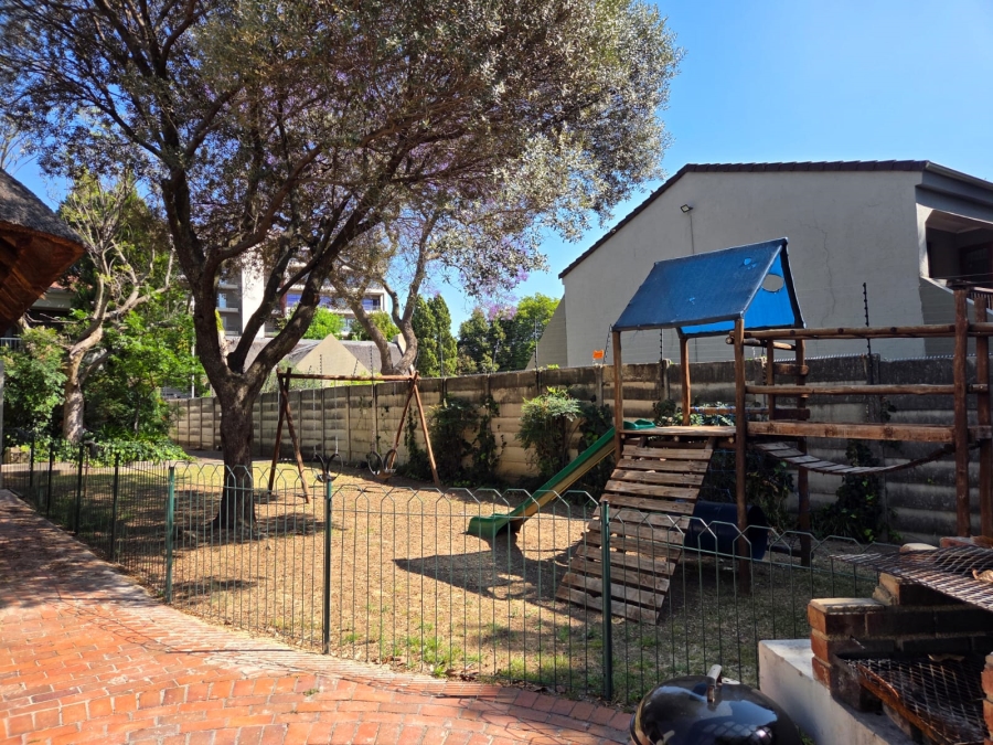 2 Bedroom Property for Sale in Sunninghill Gauteng