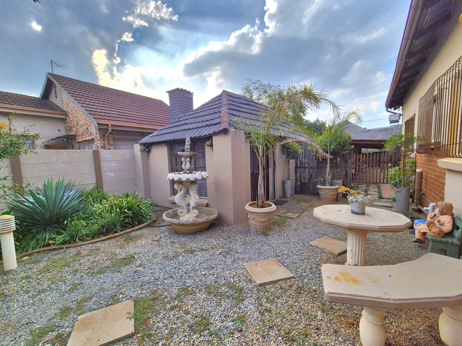 3 Bedroom Property for Sale in Dalview Gauteng