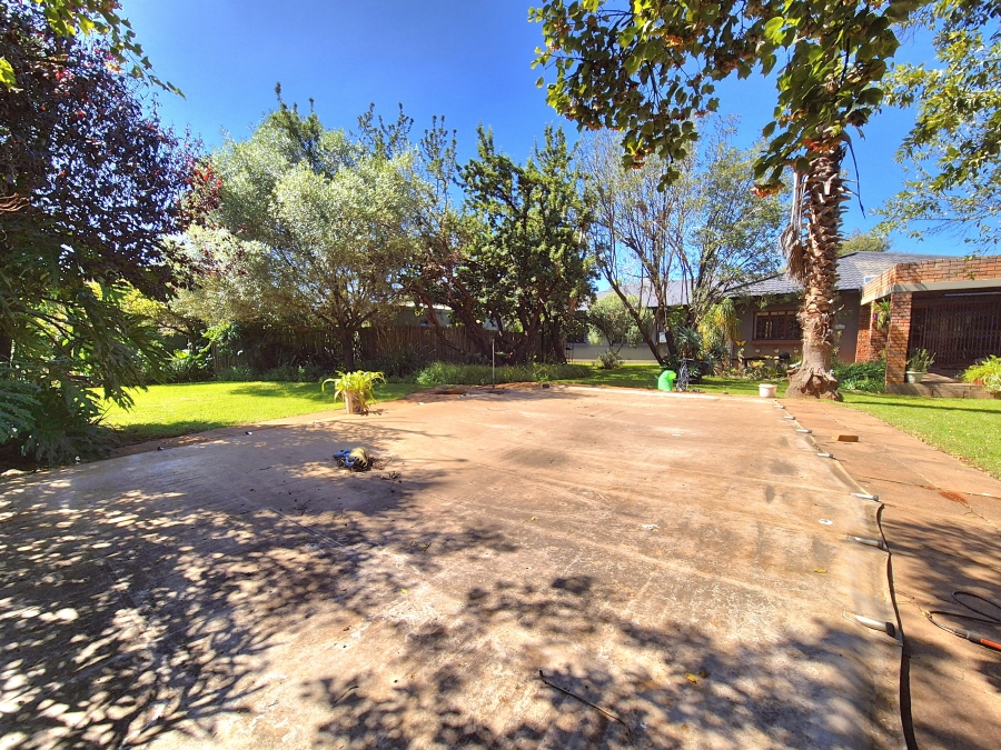 4 Bedroom Property for Sale in Dalview Gauteng