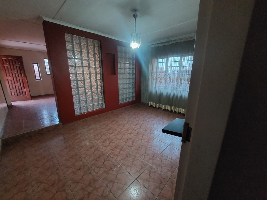 4 Bedroom Property for Sale in Shalimar Ridge Gauteng