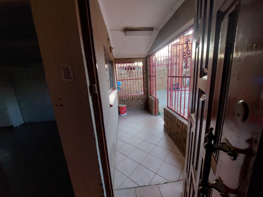 4 Bedroom Property for Sale in Shalimar Ridge Gauteng