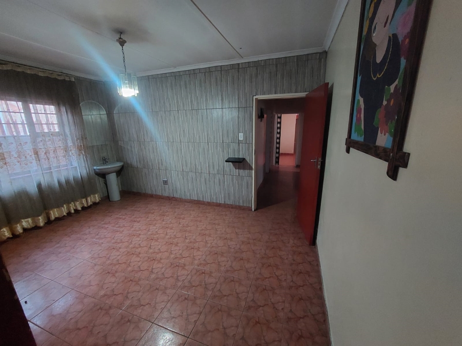 4 Bedroom Property for Sale in Shalimar Ridge Gauteng