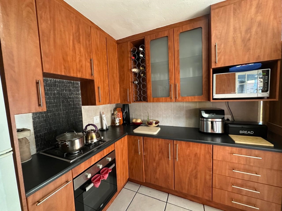 3 Bedroom Property for Sale in Wilgeheuwel Gauteng