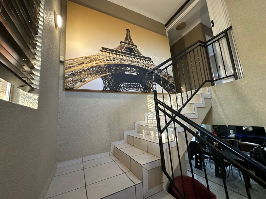 3 Bedroom Property for Sale in Wilgeheuwel Gauteng