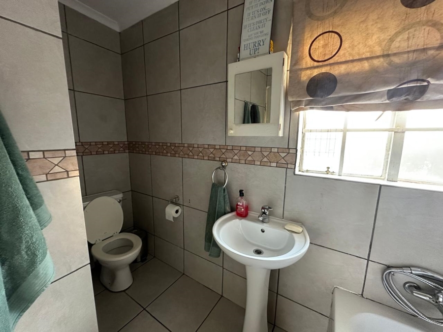 3 Bedroom Property for Sale in Wilgeheuwel Gauteng