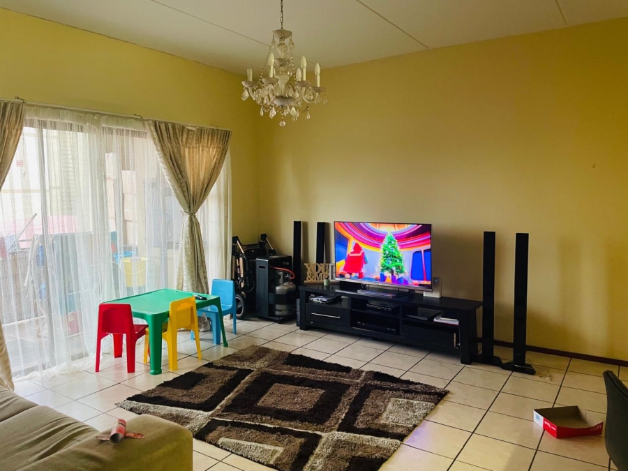 2 Bedroom Property for Sale in Lonehill Gauteng