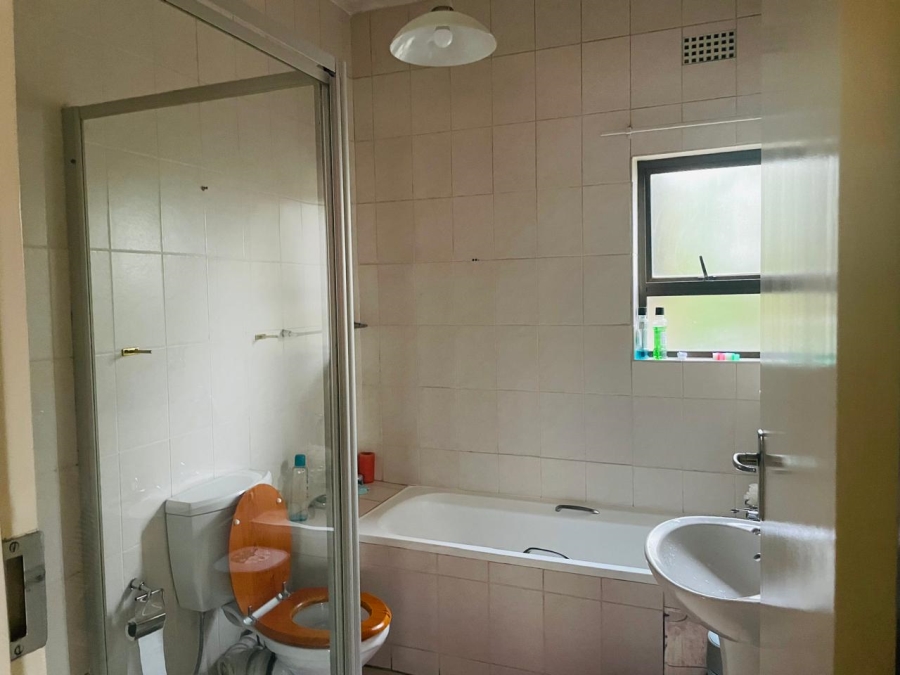 2 Bedroom Property for Sale in Lonehill Gauteng