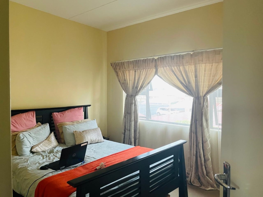 2 Bedroom Property for Sale in Lonehill Gauteng