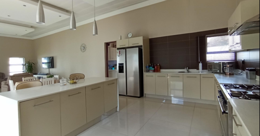 4 Bedroom Property for Sale in Copperleaf Estate Gauteng