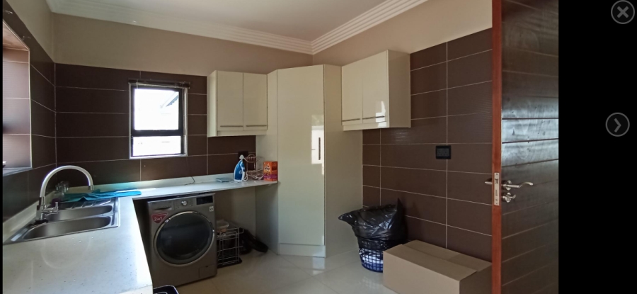 4 Bedroom Property for Sale in Copperleaf Estate Gauteng