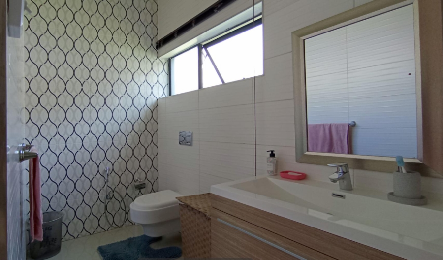 4 Bedroom Property for Sale in Copperleaf Estate Gauteng