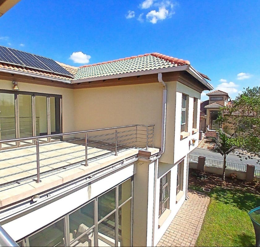 4 Bedroom Property for Sale in Blue Valley Golf Estate Gauteng