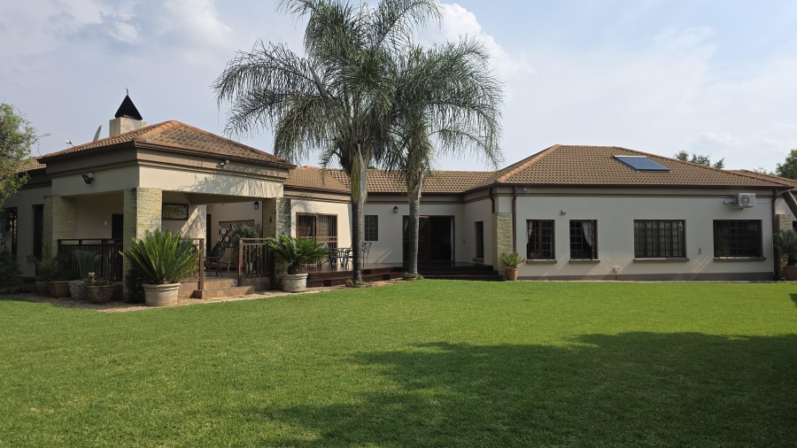 7 Bedroom Property for Sale in Raslouw A H Gauteng