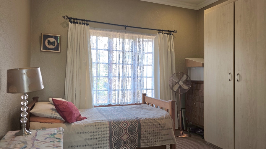 7 Bedroom Property for Sale in Raslouw A H Gauteng