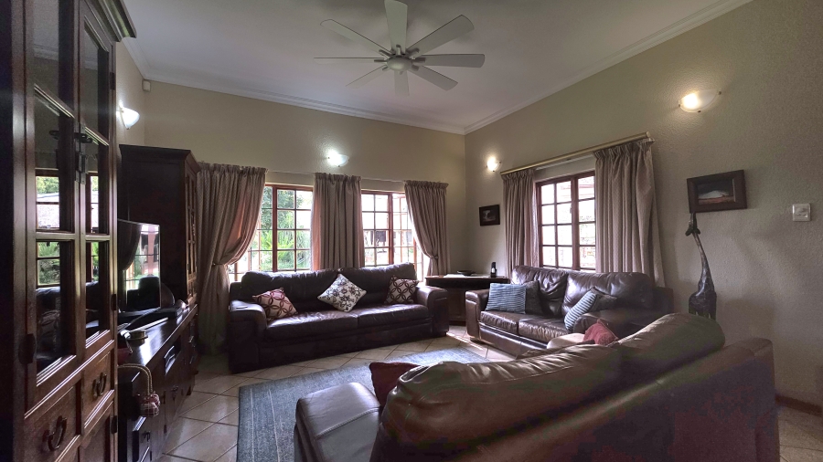 7 Bedroom Property for Sale in Raslouw A H Gauteng