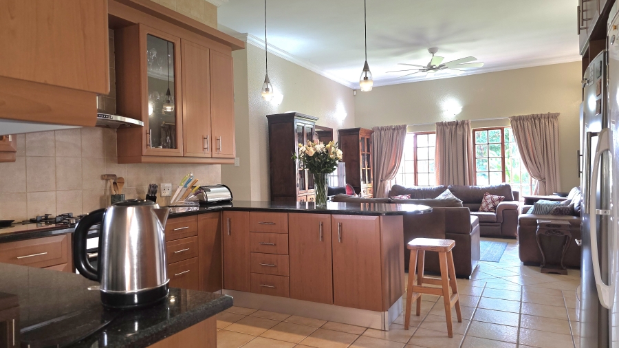 7 Bedroom Property for Sale in Raslouw A H Gauteng