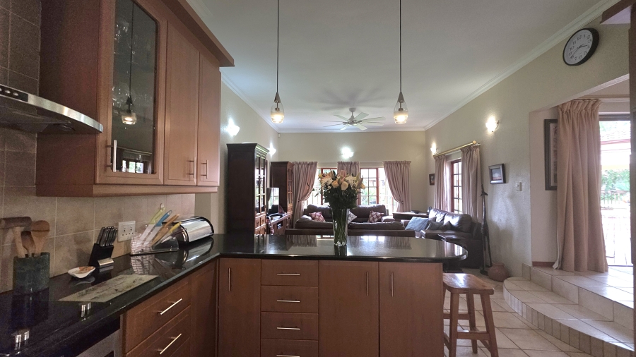 7 Bedroom Property for Sale in Raslouw A H Gauteng