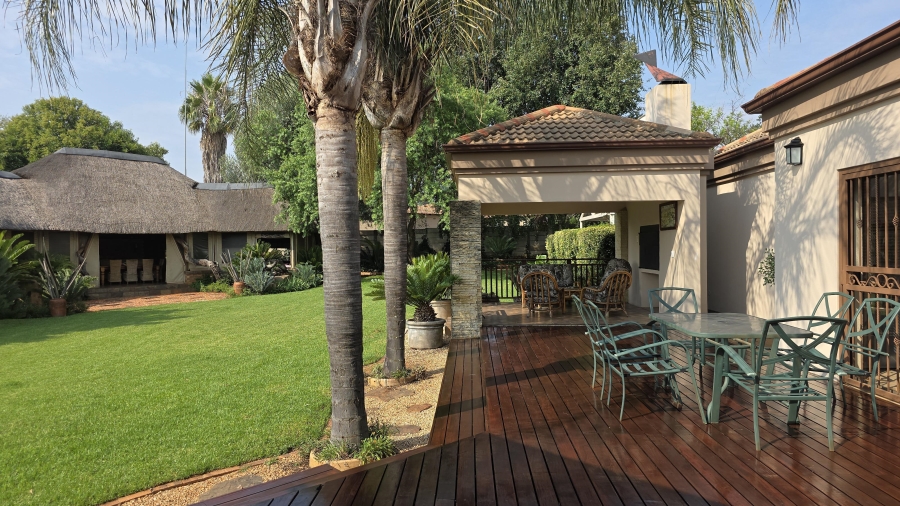 7 Bedroom Property for Sale in Raslouw A H Gauteng