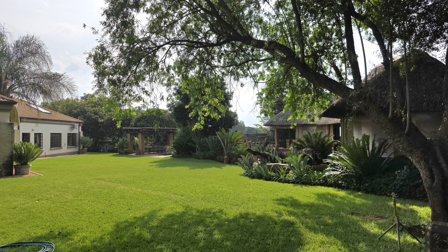 7 Bedroom Property for Sale in Raslouw A H Gauteng