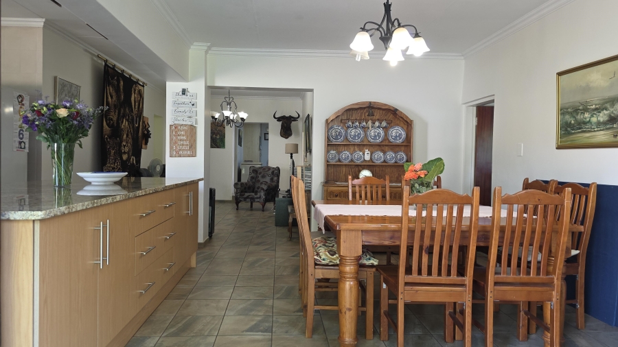 7 Bedroom Property for Sale in Raslouw A H Gauteng