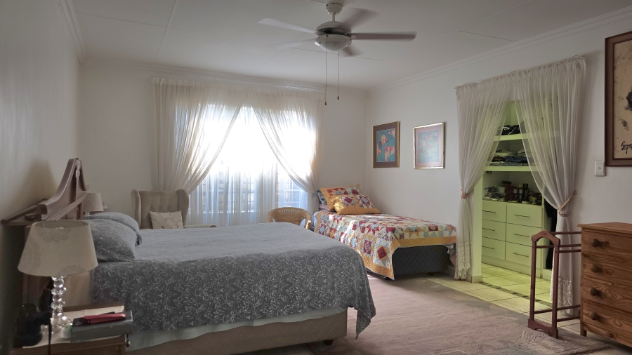 7 Bedroom Property for Sale in Raslouw A H Gauteng