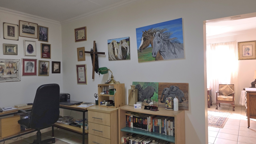 7 Bedroom Property for Sale in Raslouw A H Gauteng