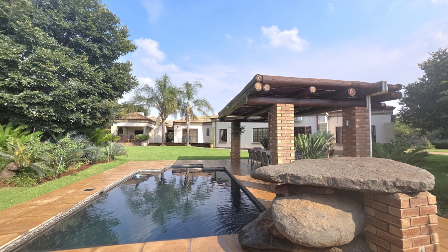 7 Bedroom Property for Sale in Raslouw A H Gauteng