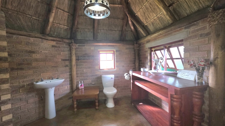 7 Bedroom Property for Sale in Raslouw A H Gauteng